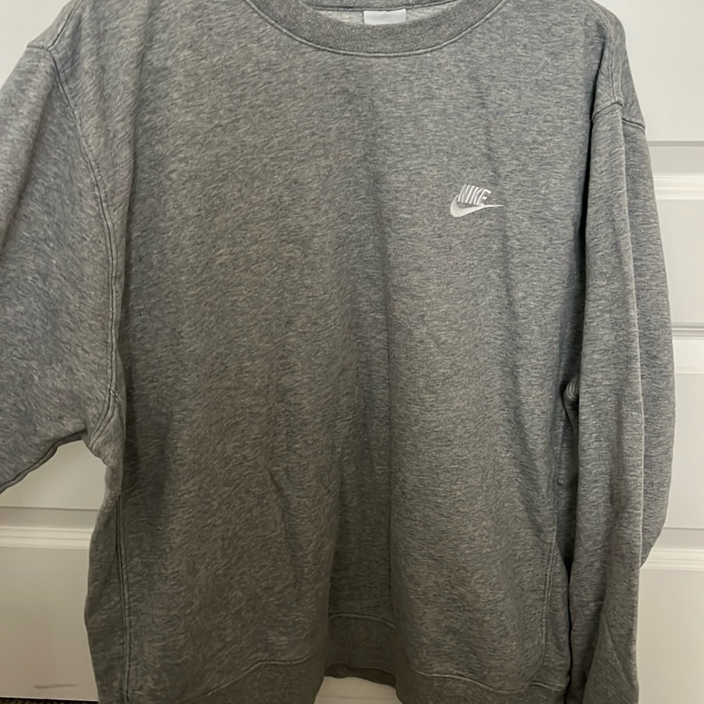 Nike Men’s Sportswear Club Crewneck